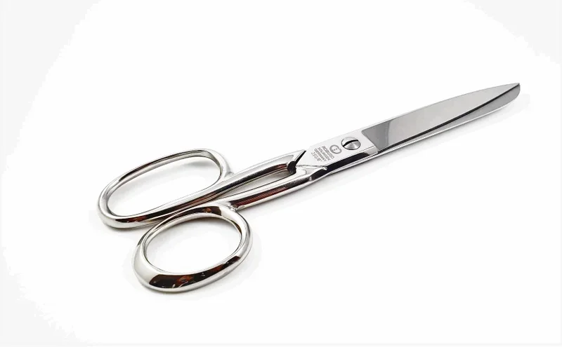 Tesoura de Costura ROBUSO 250/E/8" com olhal longo, niquelada Tesoura de Costura ROBUSO 250/E/8" com olhal longo, niquelada